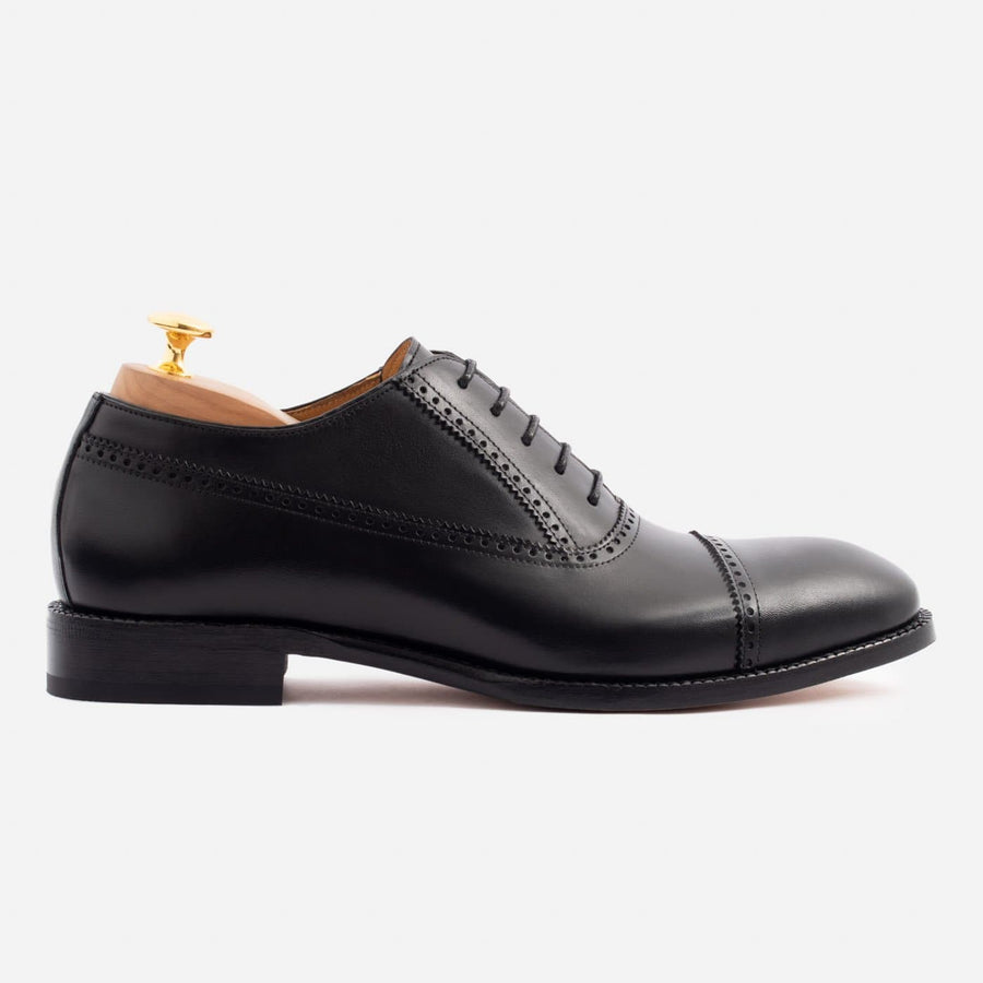 Closed lacing