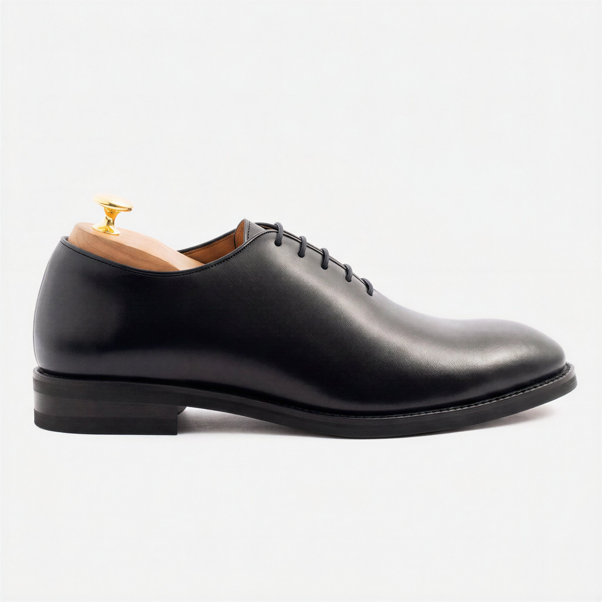 Men’s Valencia Premium Wholecut Shoes