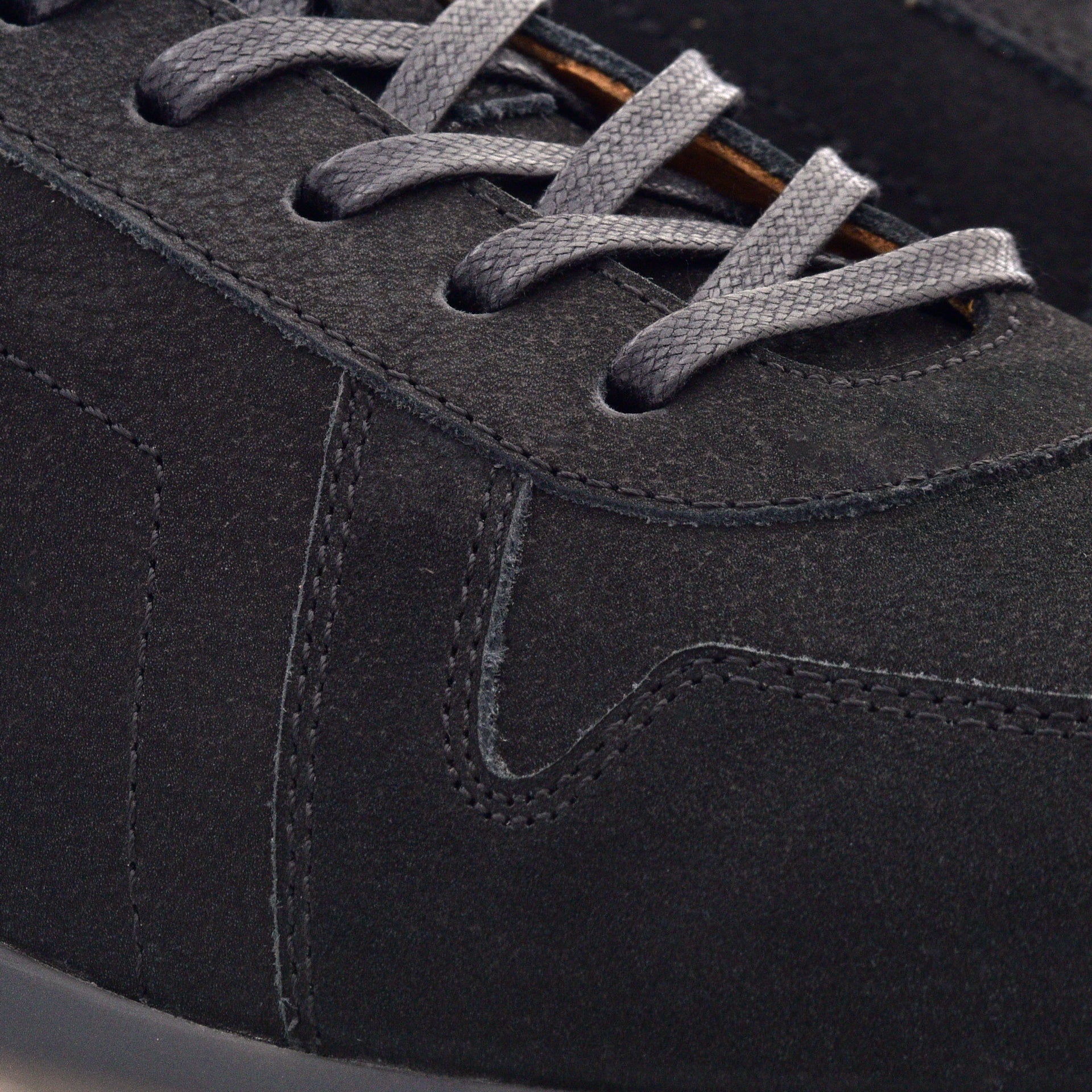 Porto Men’s Nubuck Lace-Up Shoes
