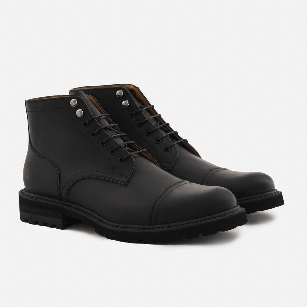 Williamson Men’s Pull-Up Boots with Rugged Commando Sole