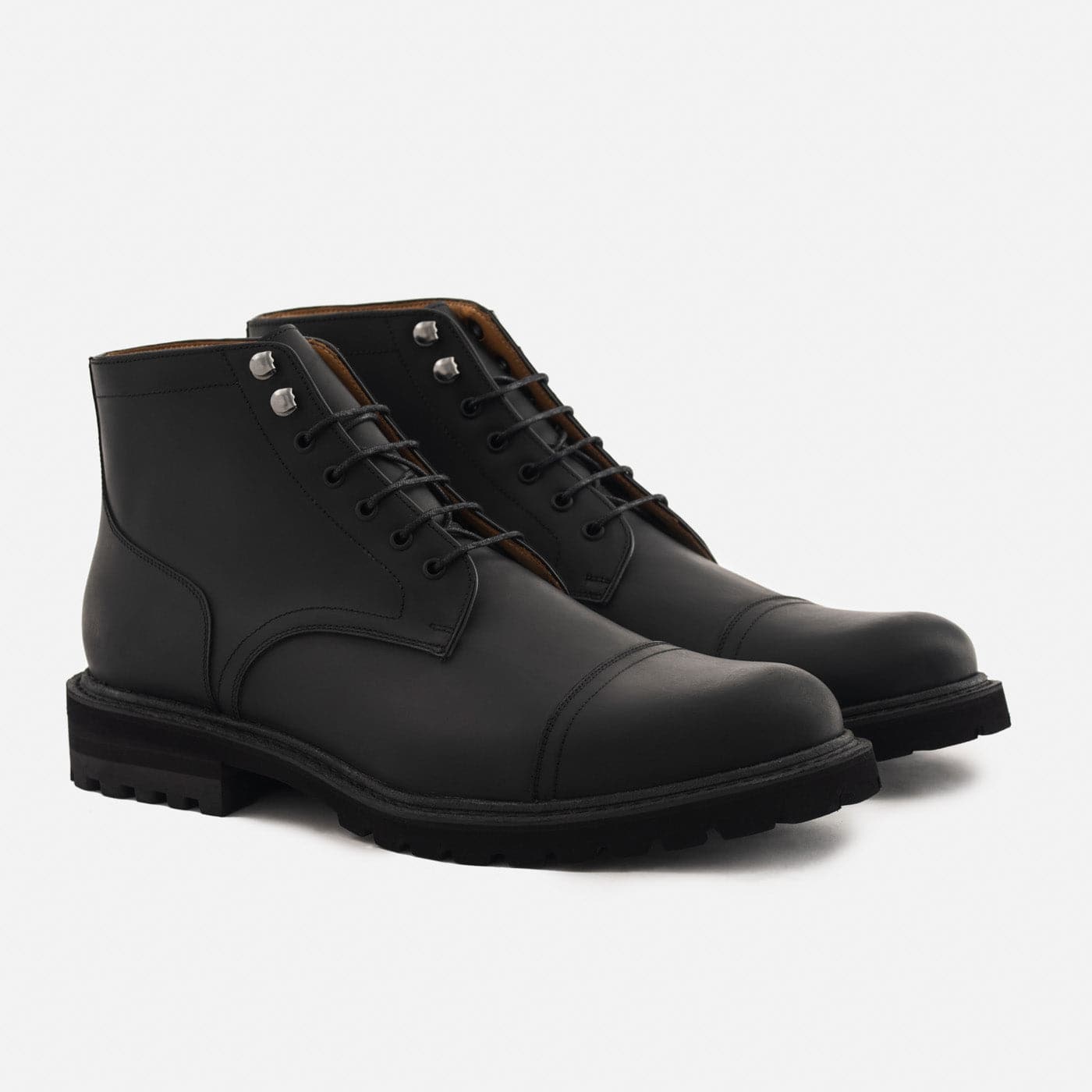 Williamson Men’s Pull-Up Boots with Rugged Commando Sole