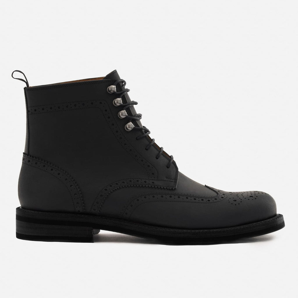 Nolan Men’s Pull-Up Brogue Boots