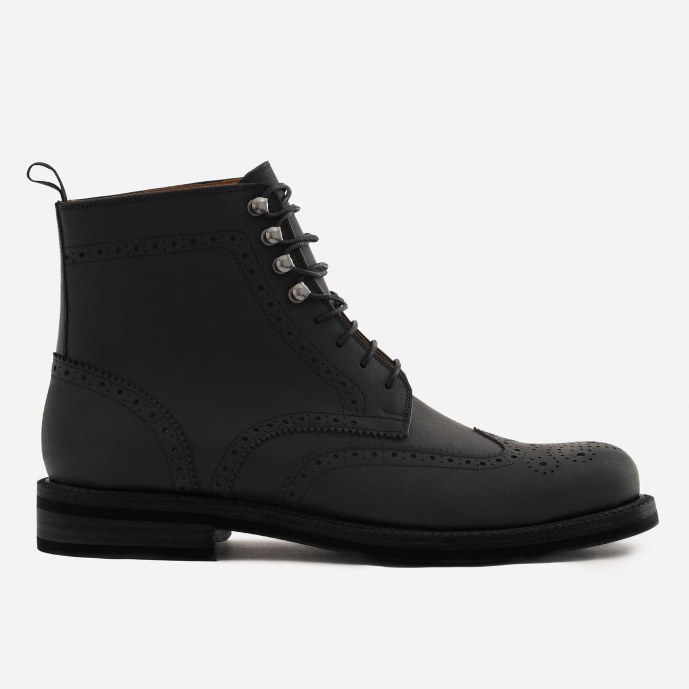 Nolan Men’s Pull-Up Brogue Boots
