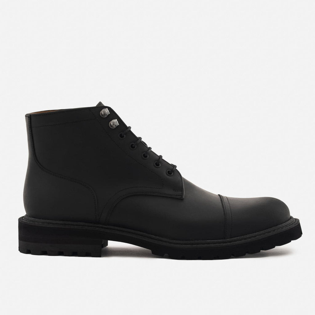 Williamson Men’s Pull-Up Boots with Rugged Commando Sole