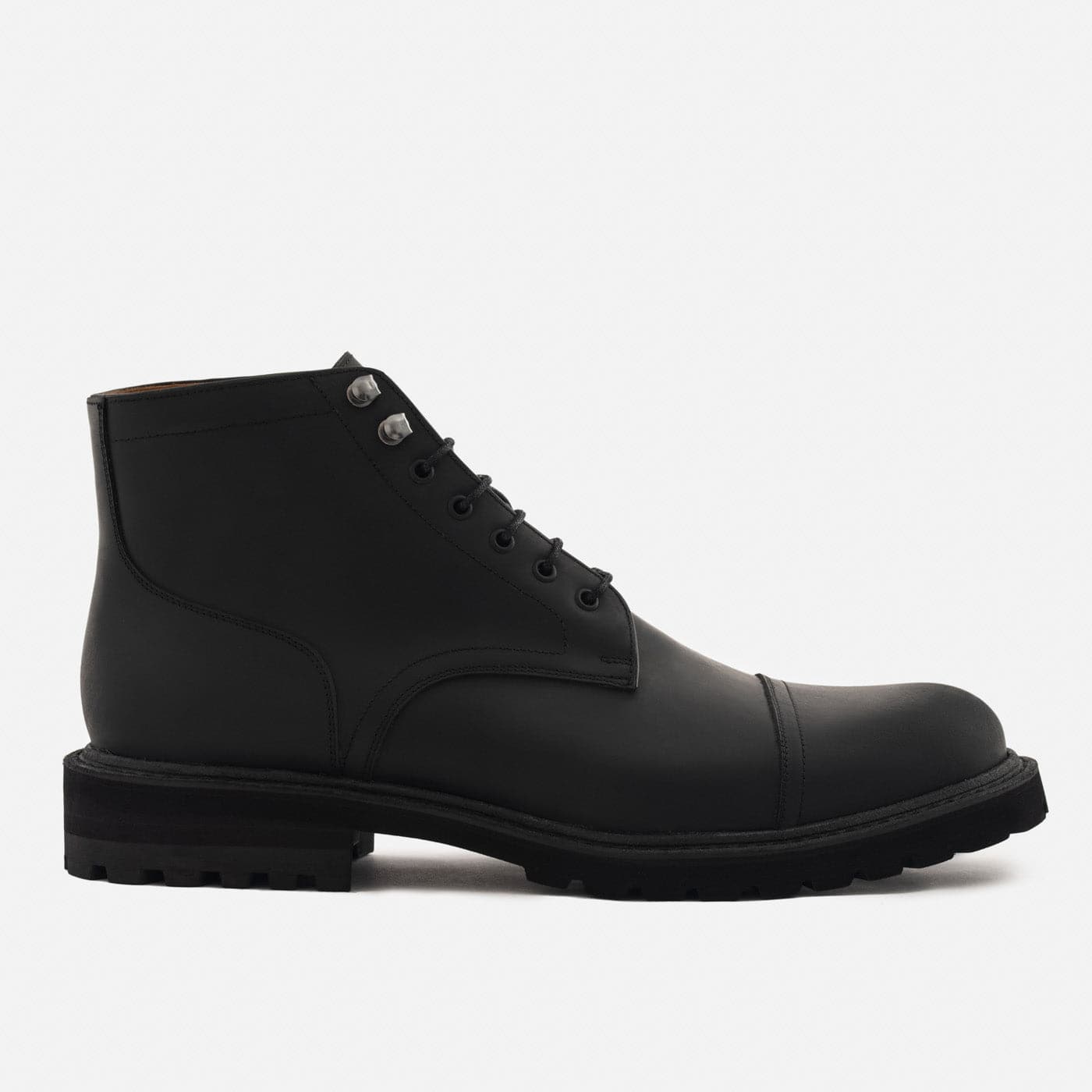 Williamson Men’s Pull-Up Boots with Rugged Commando Sole