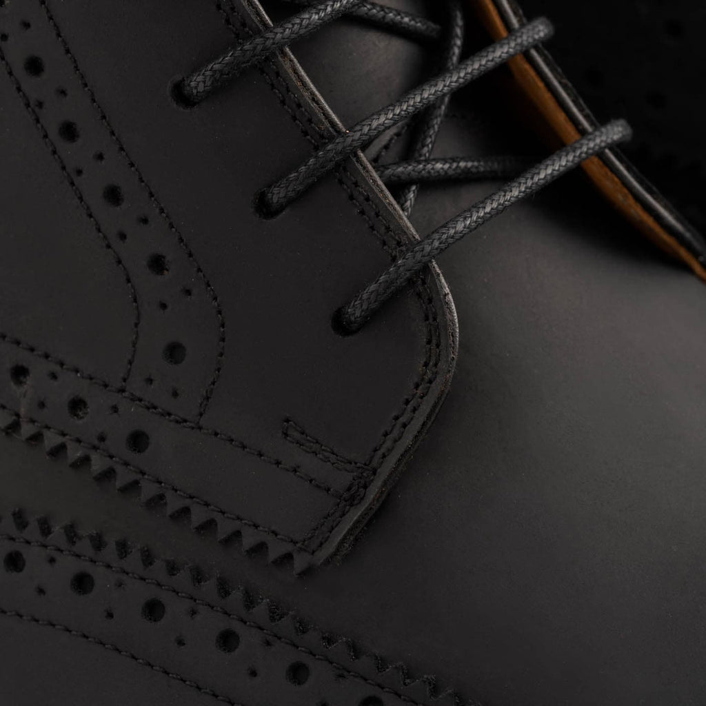 Nolan Men’s Pull-Up Brogue Boots