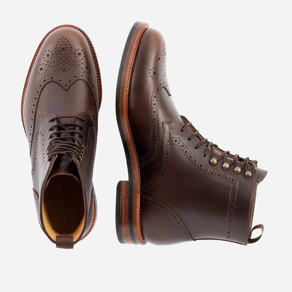 Nolan Men’s Pull-Up Brogue Boots