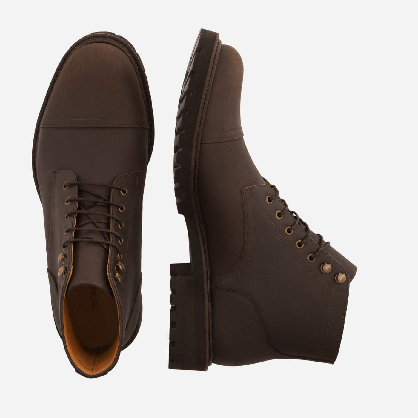 Williamson Men’s Pull-Up Boots with Rugged Commando Sole