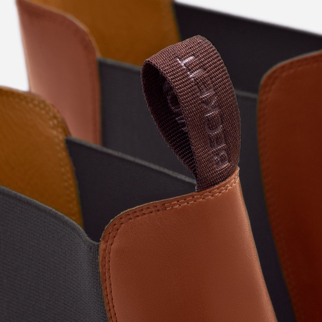 Astor Men’s Chelsea Boots
