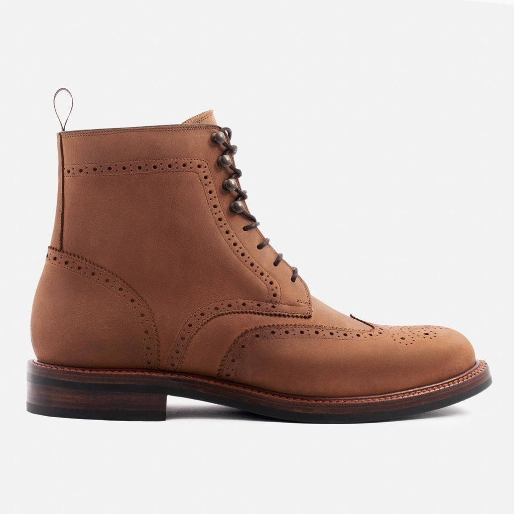 Nolan Men’s Pull-Up Brogue Boots