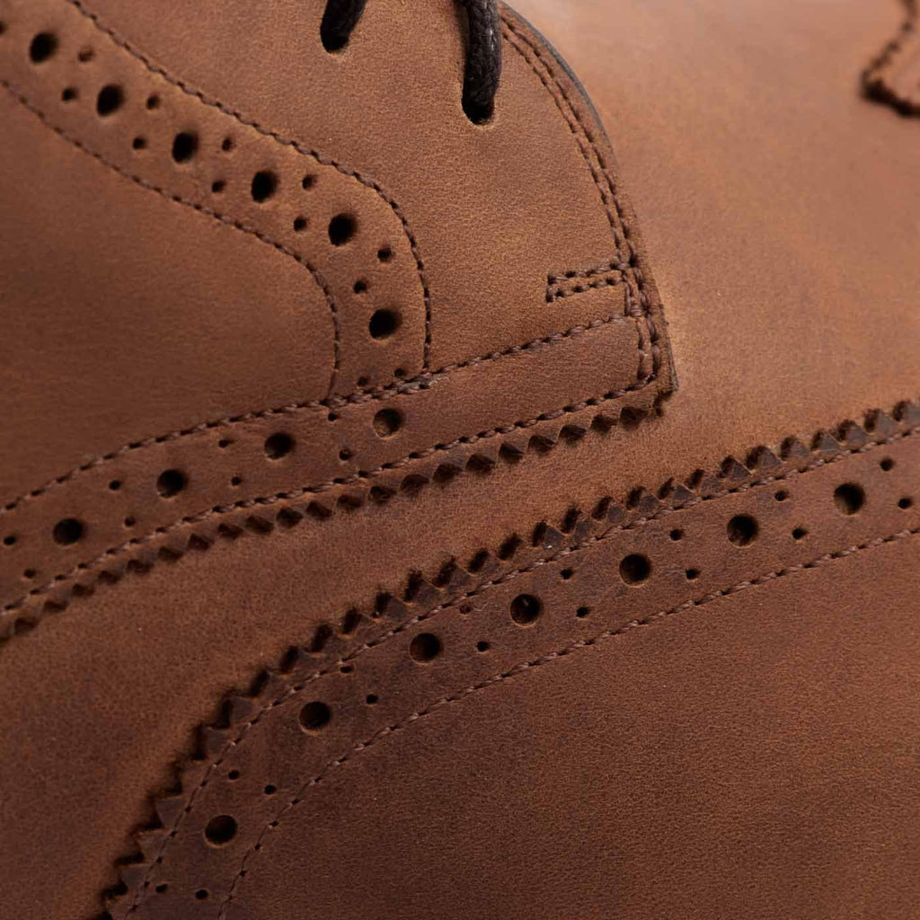 Nolan Men’s Pull-Up Brogue Boots